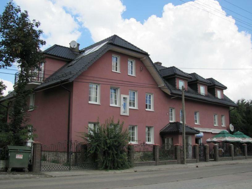 Gosciniec Ella Inn Lipniki Lipniki  エクステリア 写真