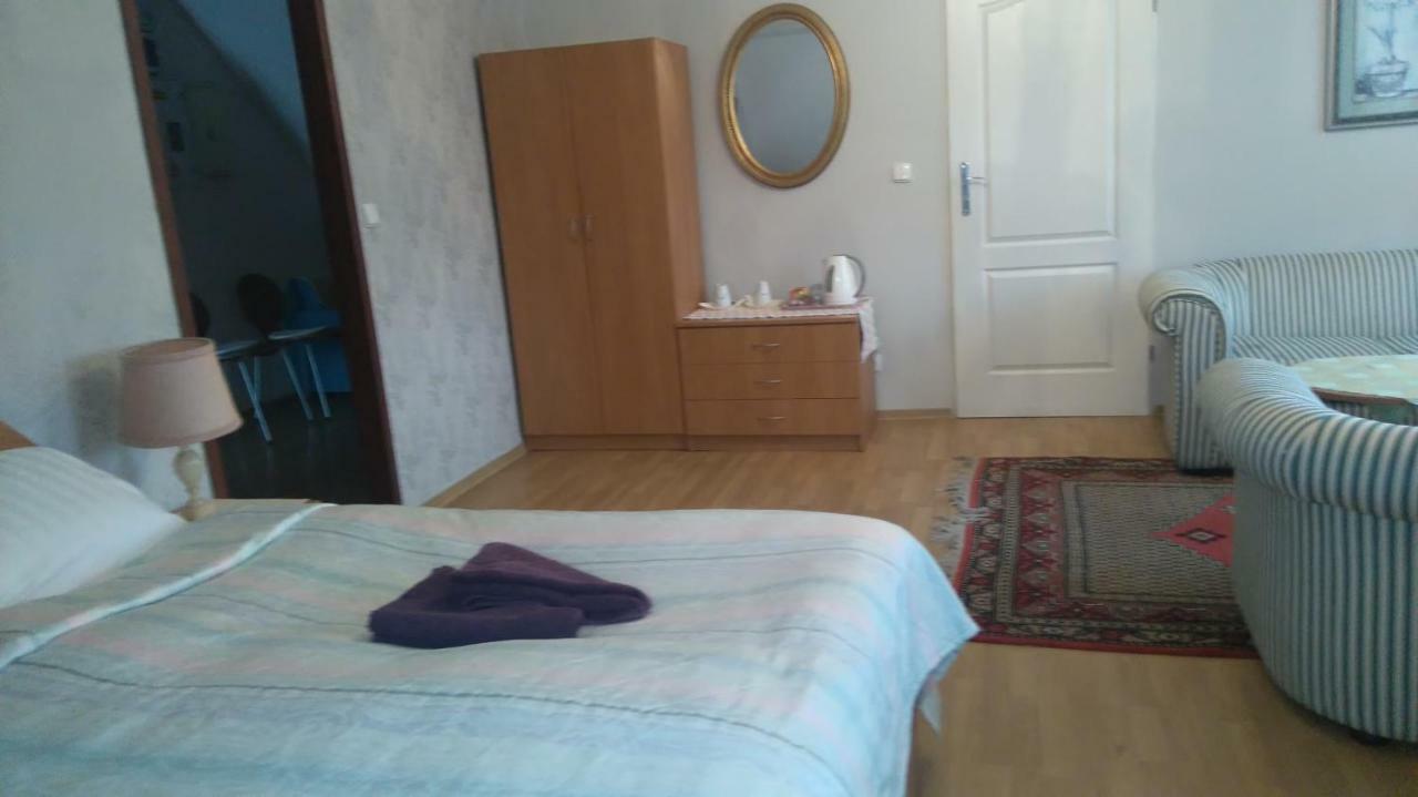 Gosciniec Ella Inn Lipniki Lipniki  エクステリア 写真